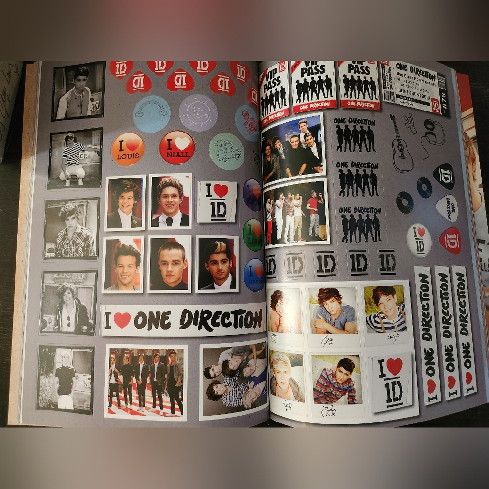 One Direction Ultimate Sticker Activity Book - Picture 8 of 14